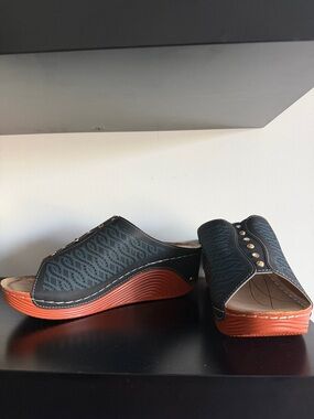 Women's Navy Blue Slide Sandals with Rust Wedge Sole
